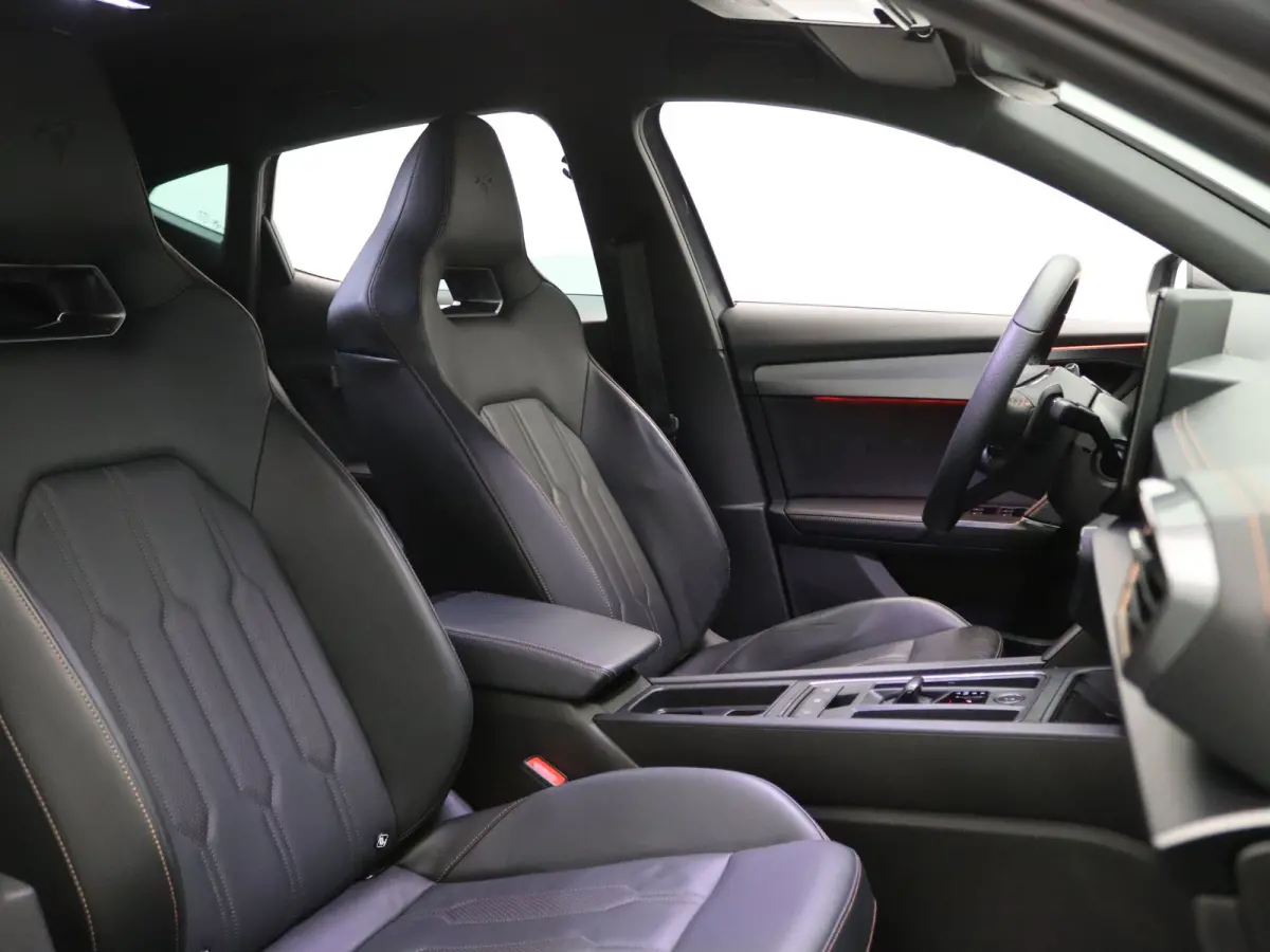 e-Hybrid 245pk VZ Performance Voorstoelen verwarmd |  Apple Carplay/Android Auto