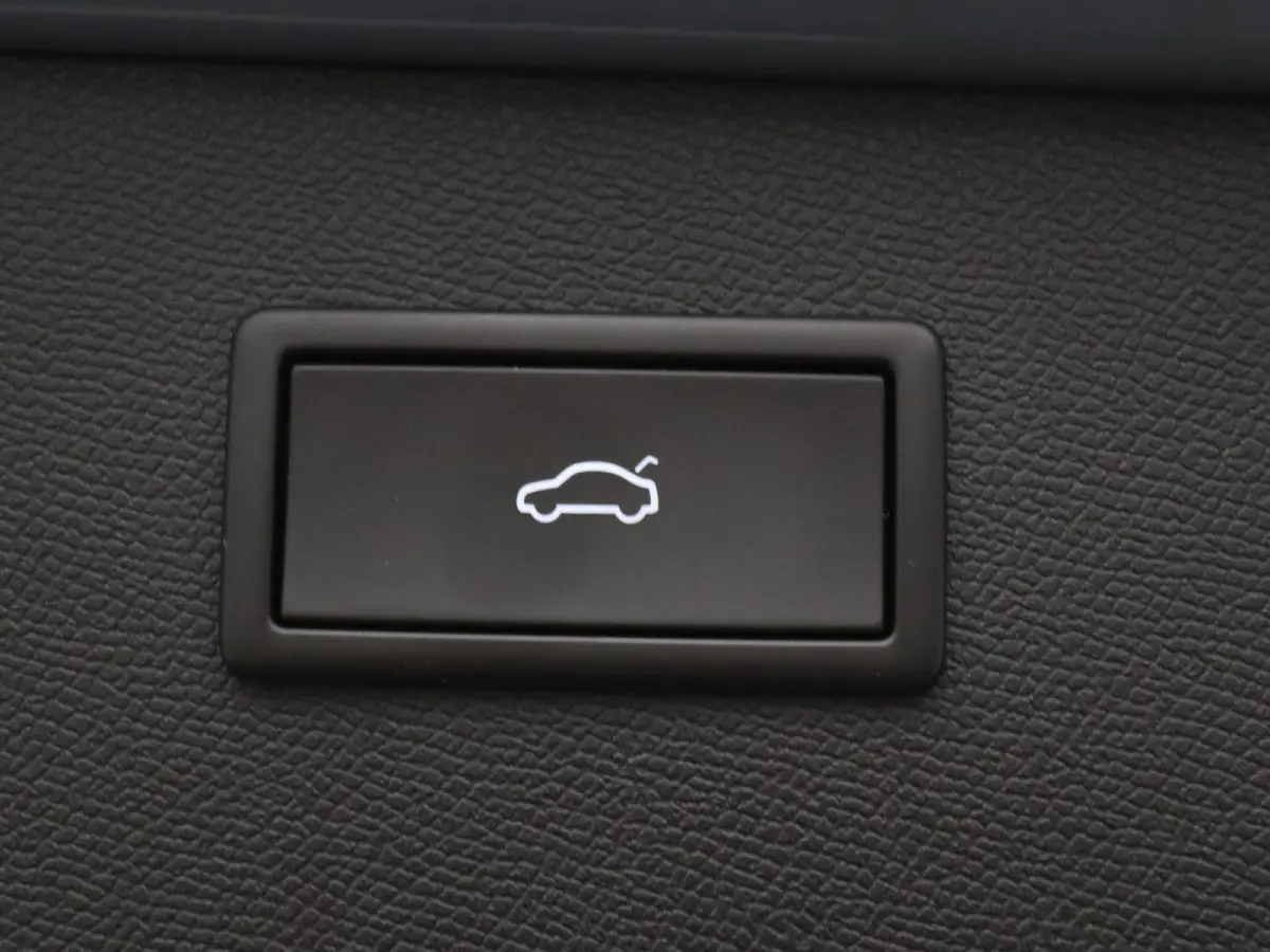 e-Hybrid 245pk VZ Performance Voorstoelen verwarmd |  Apple Carplay/Android Auto