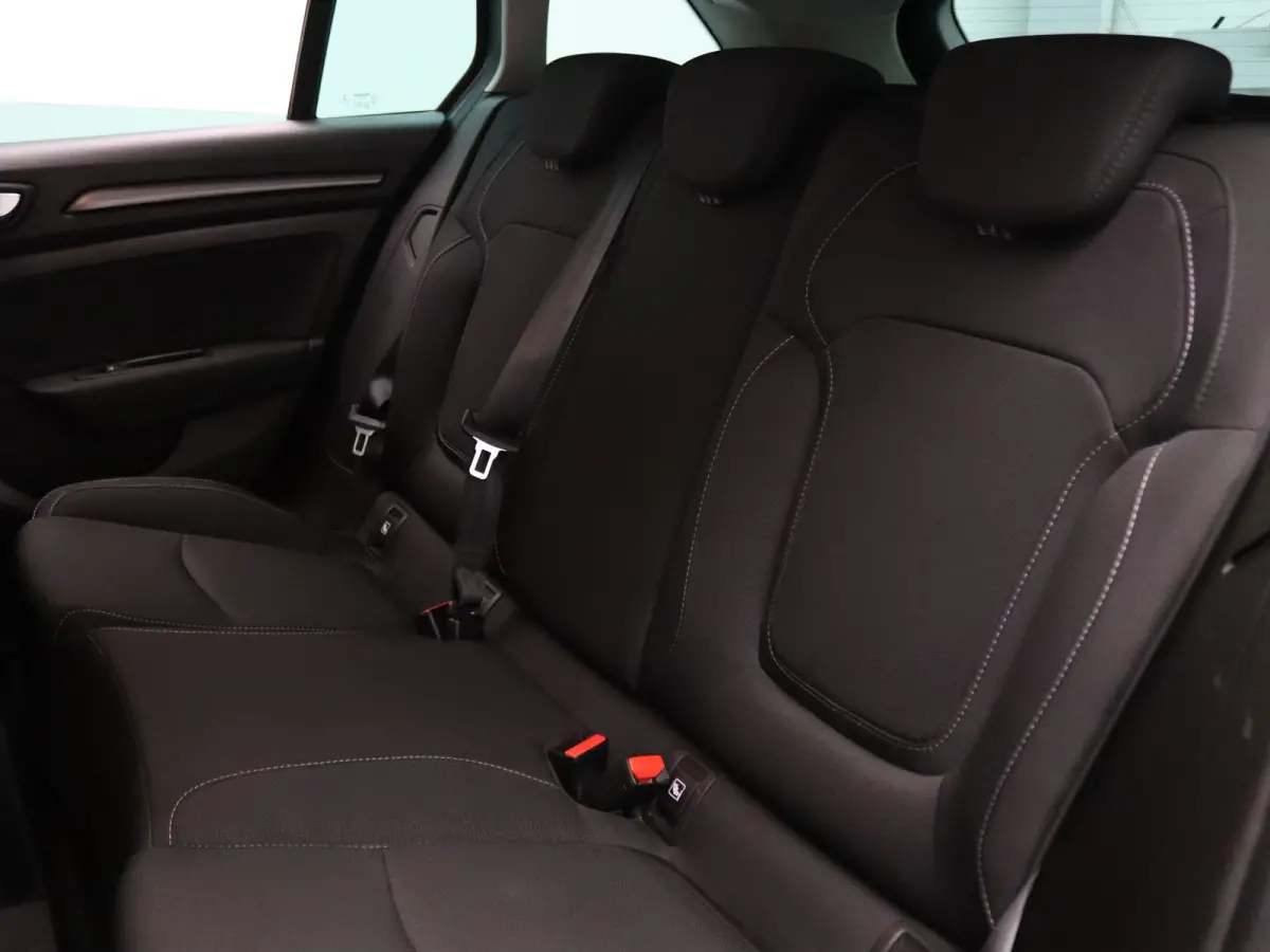 Estate Plug-In Hybrid 160PK Business Zen Cruise | Climate | Navi | Parkeersens. v+a
