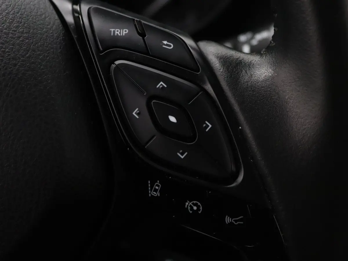 122pk Hybrid Dynamic Automaat Camera | Adapt. Cruise | Navi | Parkeersens. v+a