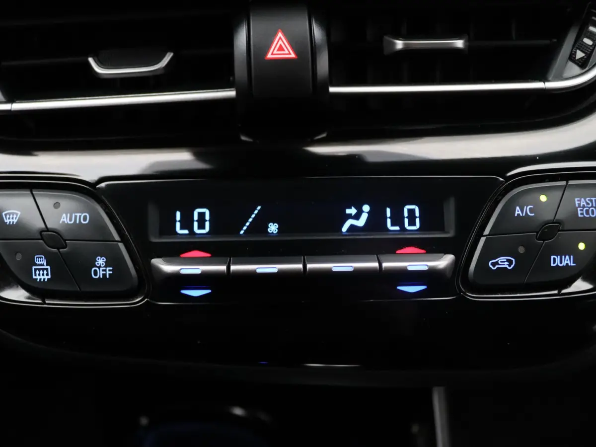 122pk Hybrid Dynamic Automaat Camera | Adapt. Cruise | Navi | Parkeersens. v+a