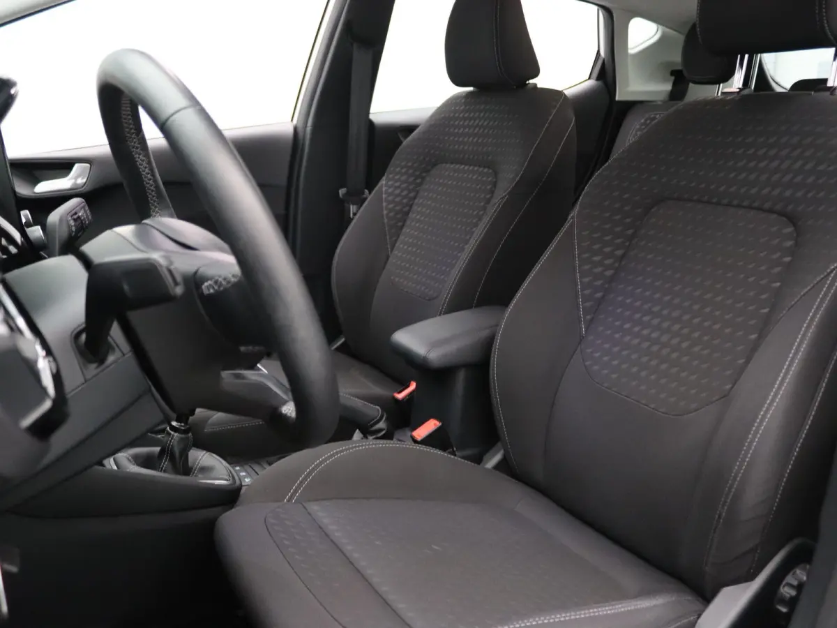 EcoBoost 95pk Titanium Cruise | Climate | Carplay | Parkeersens. achter