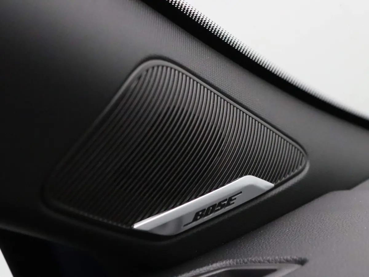 90pk MT Instyle 360° Camera | Adapt. cruise | BOSE | Navi | Parksens.