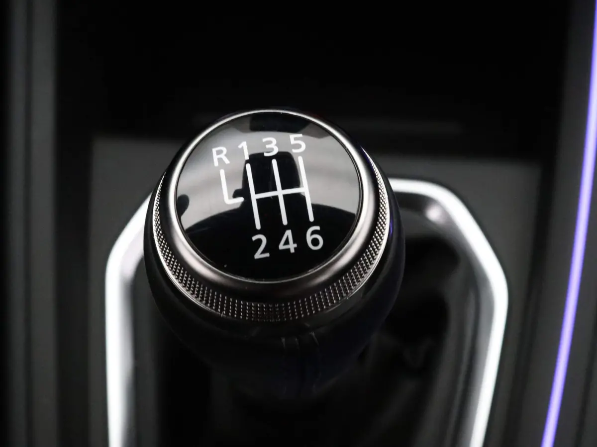 90pk MT Instyle 360° Camera | Adapt. cruise | BOSE | Navi | Parksens.