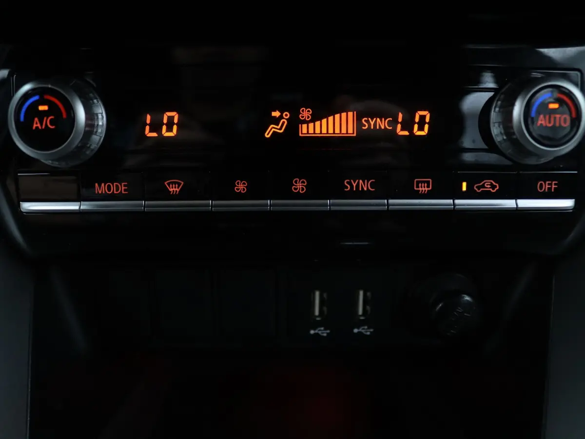 185pk PHEV Intense+ Automaat Camera | Cruise | Navi | Parkeersens. v+a | Stoelverw.