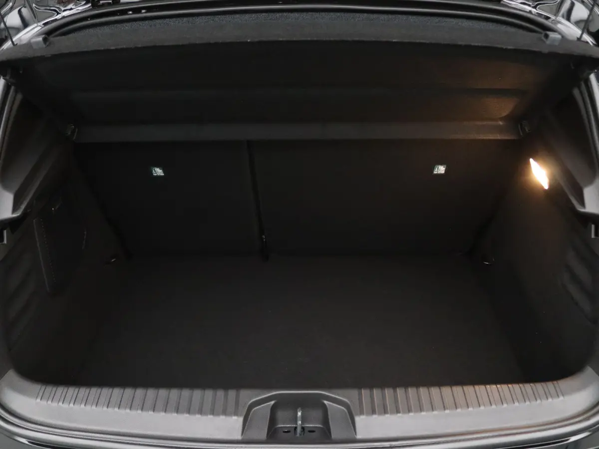 HEV 145pk Instyle 360° Camera | Cruise | Navi | Parkeersens. v+a | Bose