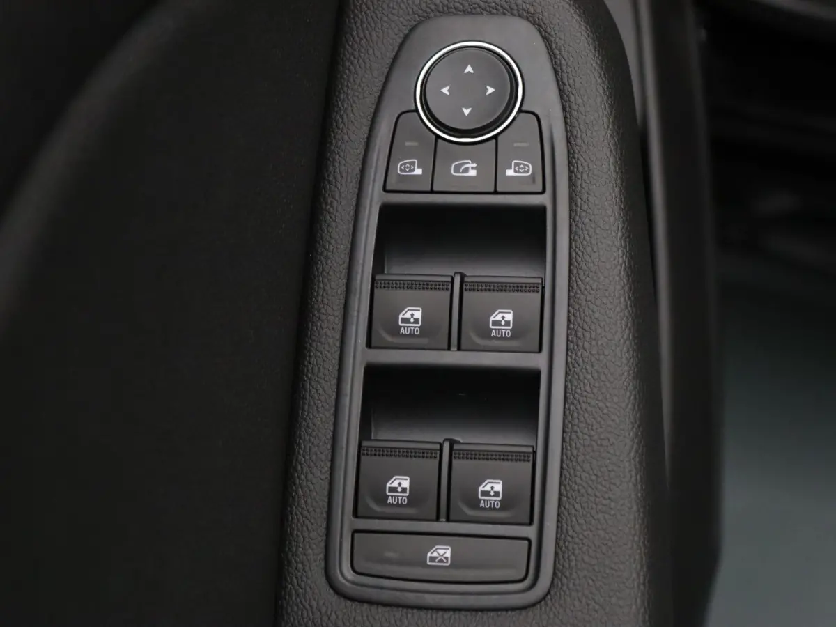 HEV 145pk Instyle 360° Camera | Cruise | Navi | Parkeersens. v+a | Bose