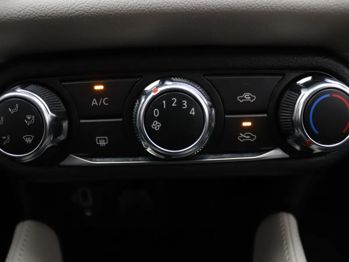IG-T N-Connecta 100pk Airco | Cruise | Carplay | Parkeersens. achter