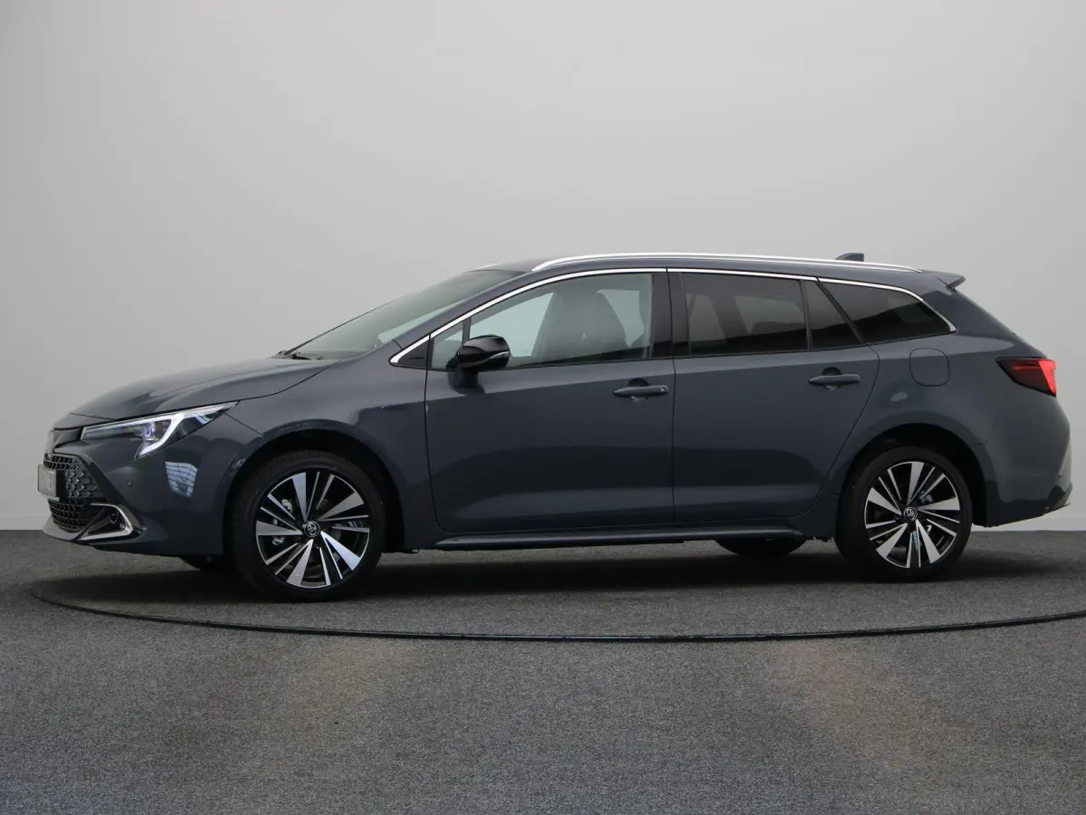 Hybrid 140 Dynamic | Stoel, Stuur en voorruitverwarming | Apple Carplay & Android Auto | Achteruitrijcamera |