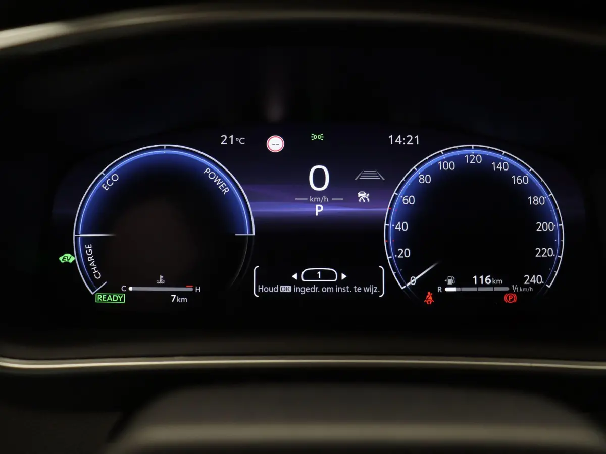 Hybrid 140 Dynamic | Stoel, Stuur en voorruitverwarming | Apple Carplay & Android Auto | Achteruitrijcamera |