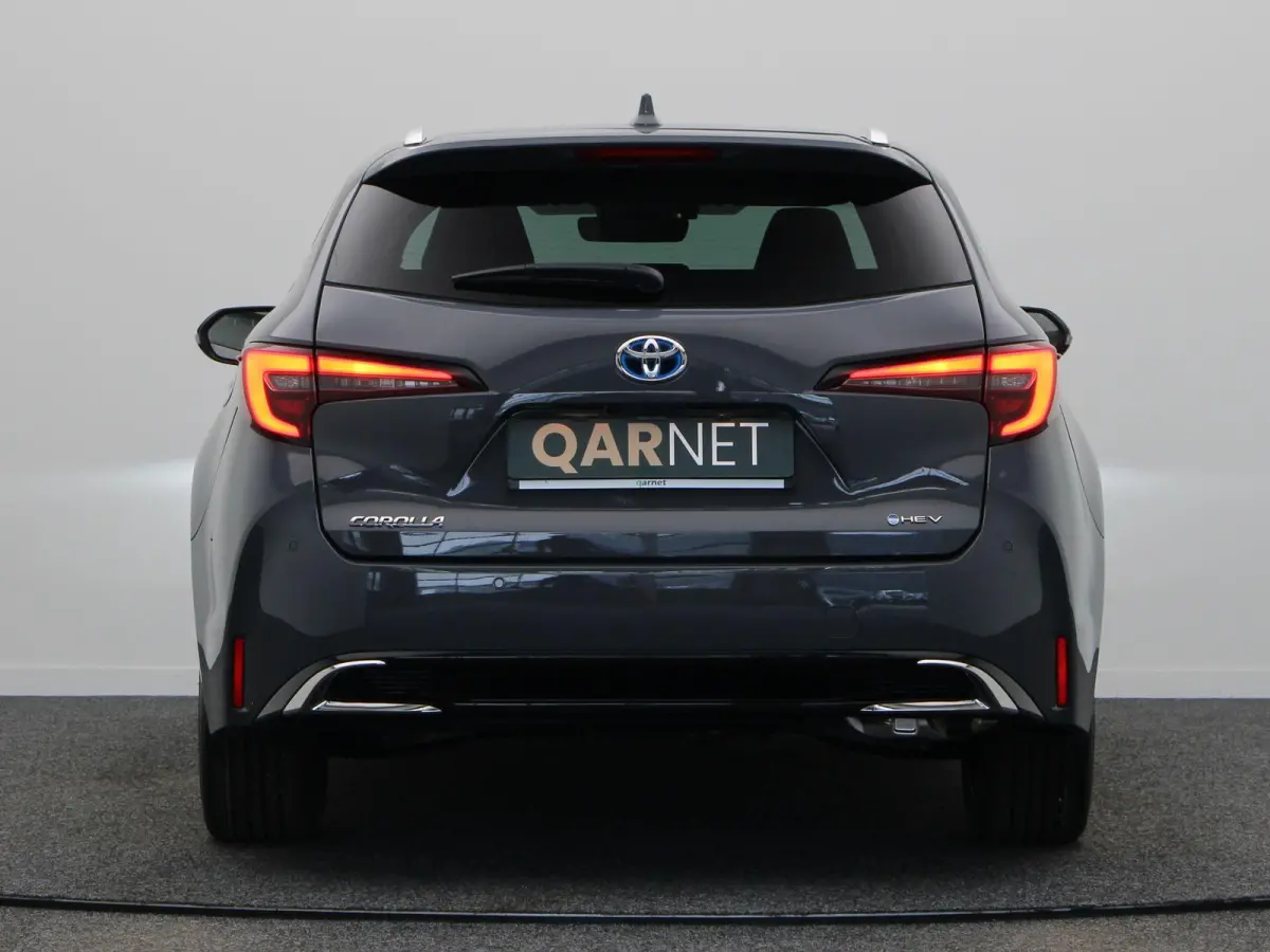 Hybrid 140 Dynamic | Stoel, Stuur en voorruitverwarming | Apple Carplay & Android Auto | Achteruitrijcamera |