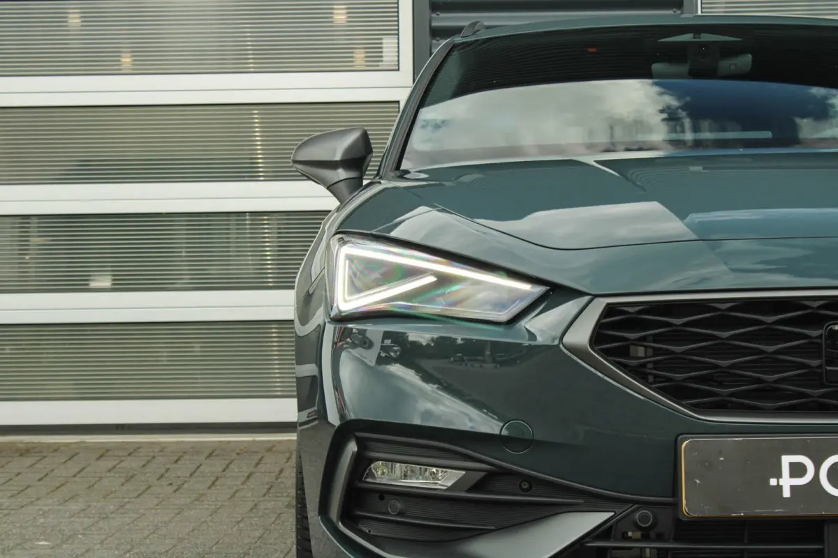 1.5 TSI e-Hybrid 204pk FR Business | Black Pakket | Verlaagd | 18" Velgen