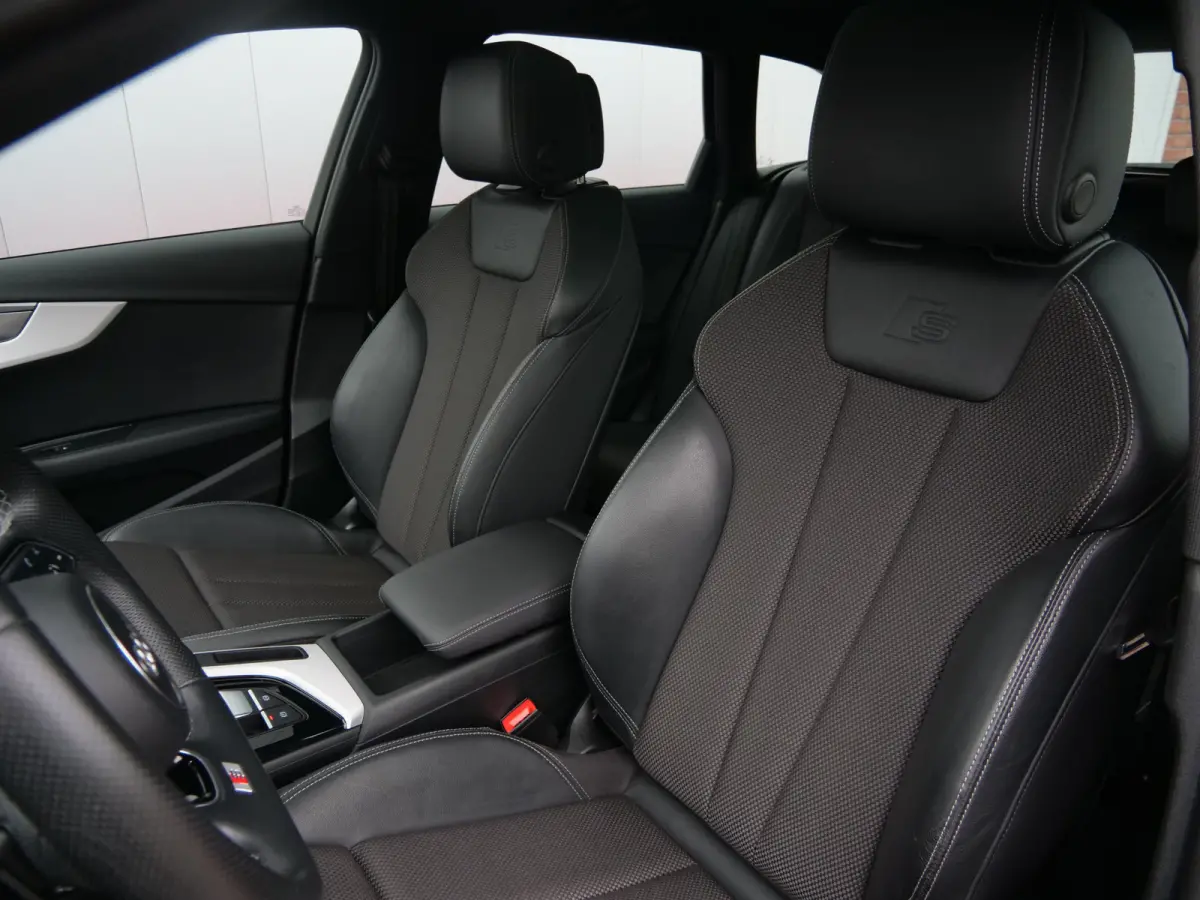 35 TFSI 150pk S edition Automaat 20 Inch / Panoramadak / Stoelverwarming
