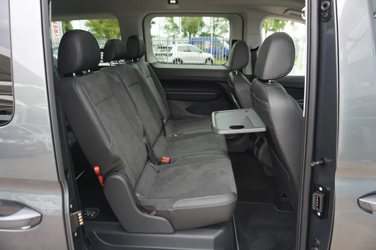 Kombi Maxi 1.5 TSI Hybride 150pk DSG Style | Panoramadak | LED Pakket | Winter Pakket