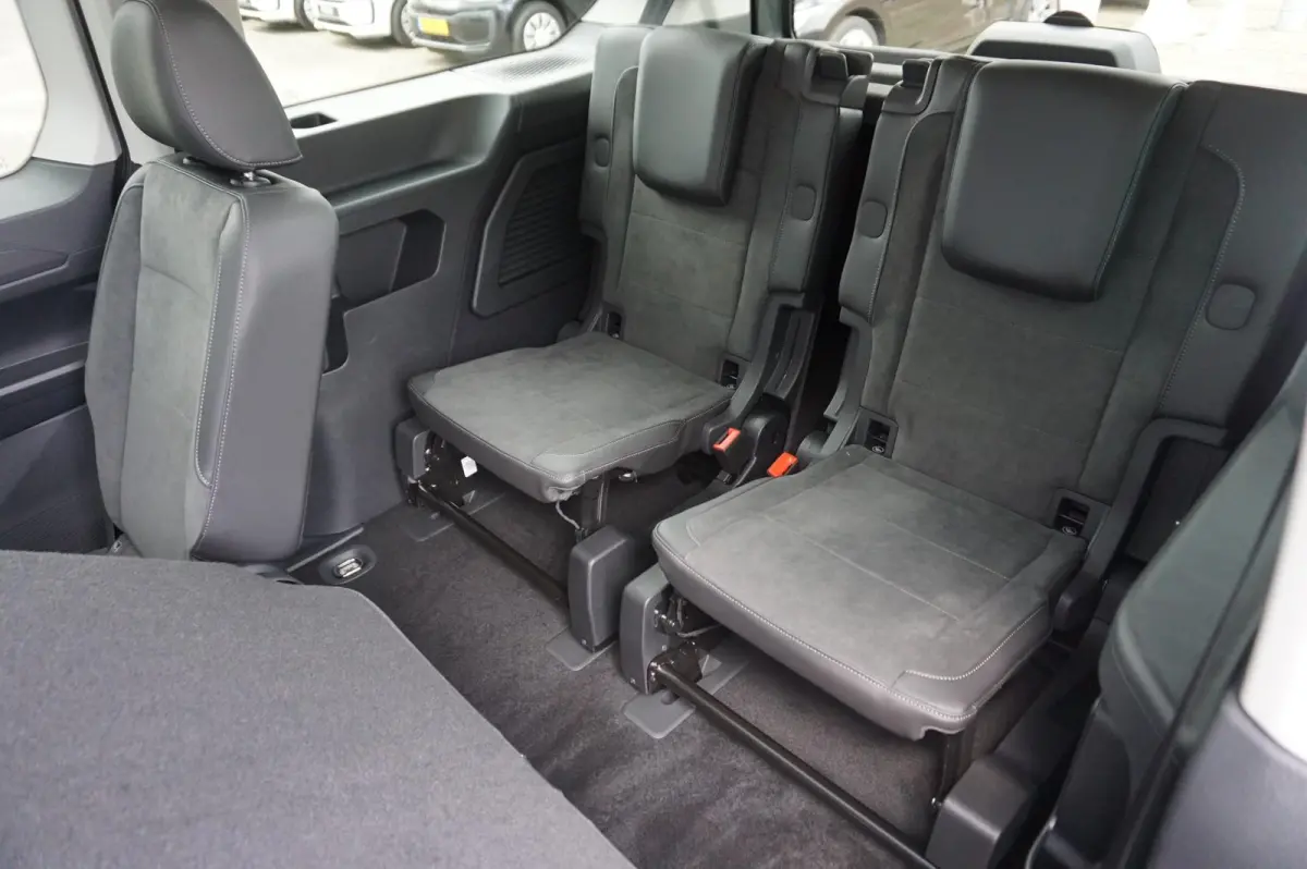 Kombi Maxi 1.5 TSI Hybride 150pk DSG Style | Panoramadak | LED Pakket | Winter Pakket