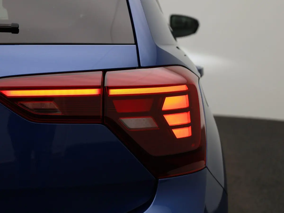 1.0 TSI Life 95 PK| Origineel Nederlands | 1e Eigenaar | Apple Carplay | Android Auto | Airco | 16 Inch Velgen | Privacy Glass | Digitale Cockpit | Adaptieve Cruise Control