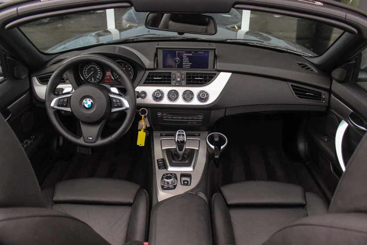 sDrive35i Executive | DCT | NL auto | M-onderstel | Keyless entry | HiFi audio | Cruise control | Stoelverwarming | Memory | Sportstuur | Navigatie Professional | PDC