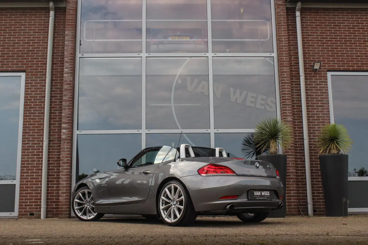 sDrive35i Executive | DCT | NL auto | M-onderstel | Keyless entry | HiFi audio | Cruise control | Stoelverwarming | Memory | Sportstuur | Navigatie Professional | PDC