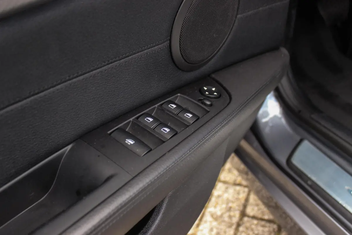 sDrive35i Executive | DCT | NL auto | M-onderstel | Keyless entry | HiFi audio | Cruise control | Stoelverwarming | Memory | Sportstuur | Navigatie Professional | PDC