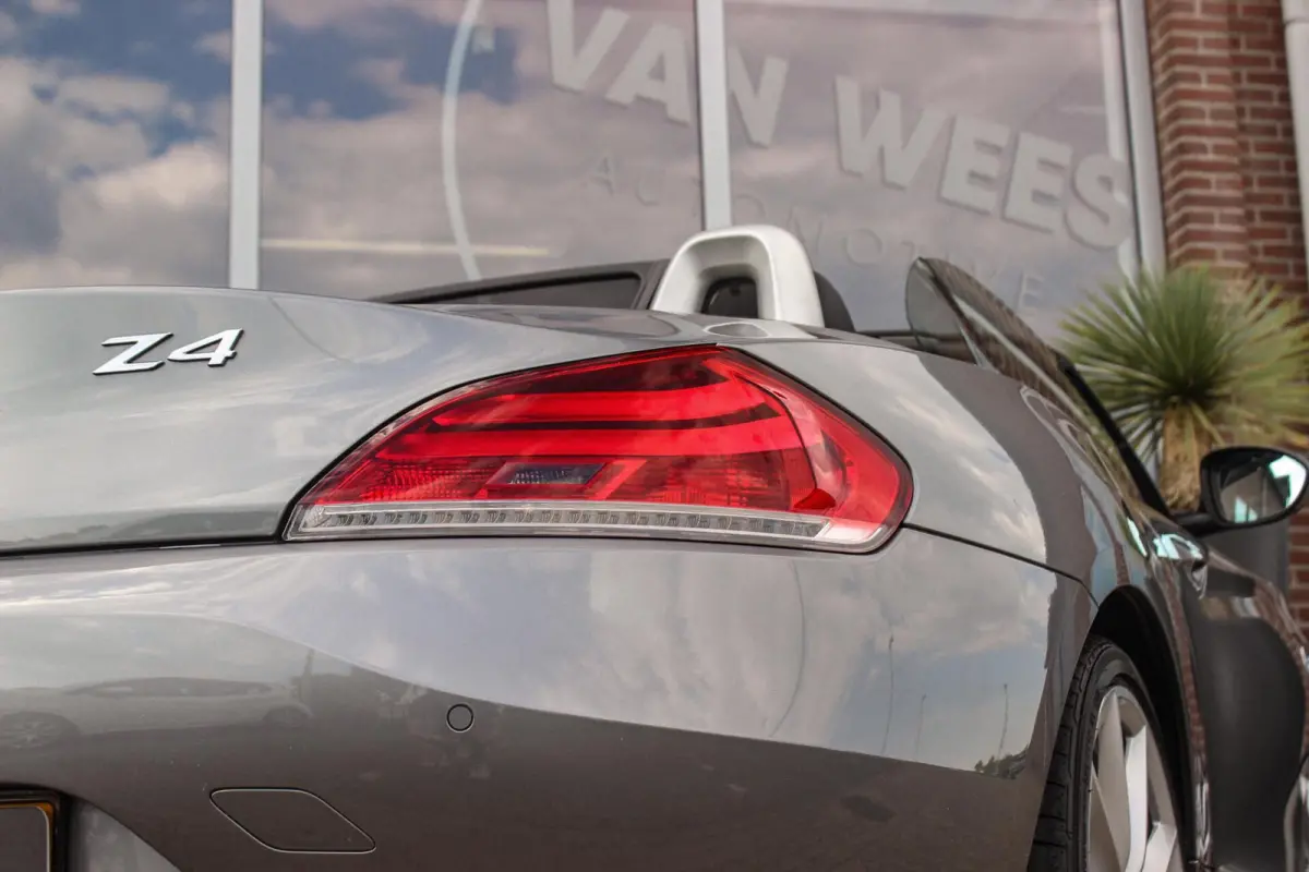 sDrive35i Executive | DCT | NL auto | M-onderstel | Keyless entry | HiFi audio | Cruise control | Stoelverwarming | Memory | Sportstuur | Navigatie Professional | PDC
