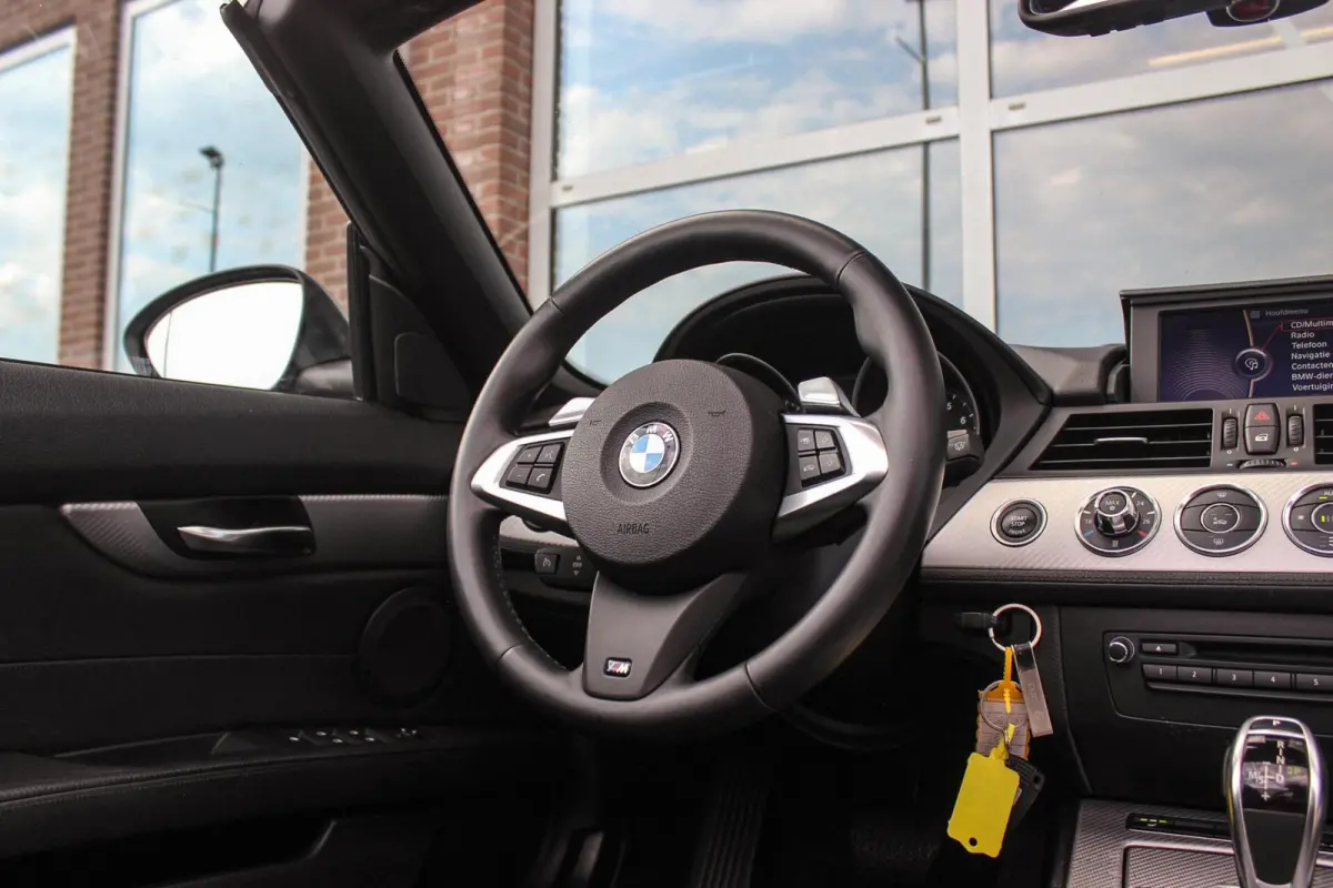 sDrive35i Executive | DCT | NL auto | M-onderstel | Keyless entry | HiFi audio | Cruise control | Stoelverwarming | Memory | Sportstuur | Navigatie Professional | PDC