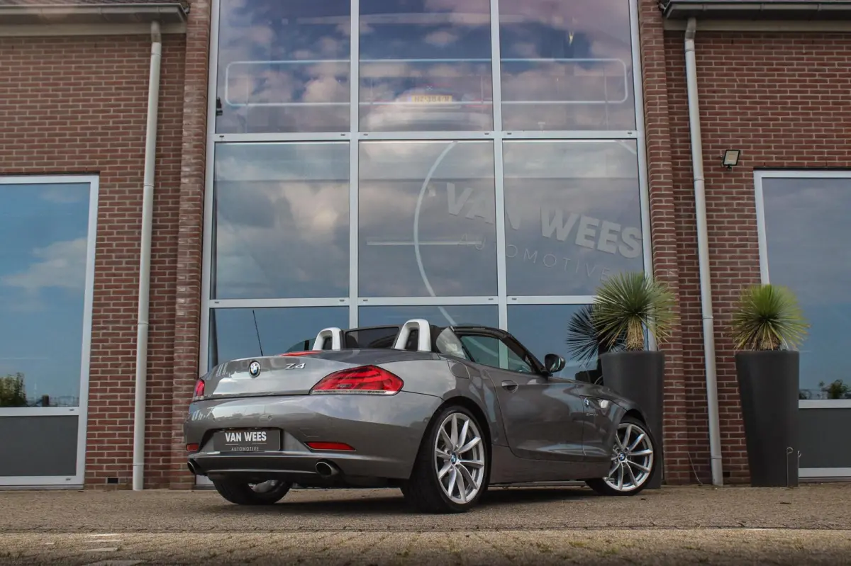 sDrive35i Executive | DCT | NL auto | M-onderstel | Keyless entry | HiFi audio | Cruise control | Stoelverwarming | Memory | Sportstuur | Navigatie Professional | PDC