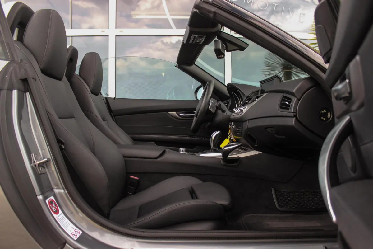 sDrive35i Executive | DCT | NL auto | M-onderstel | Keyless entry | HiFi audio | Cruise control | Stoelverwarming | Memory | Sportstuur | Navigatie Professional | PDC