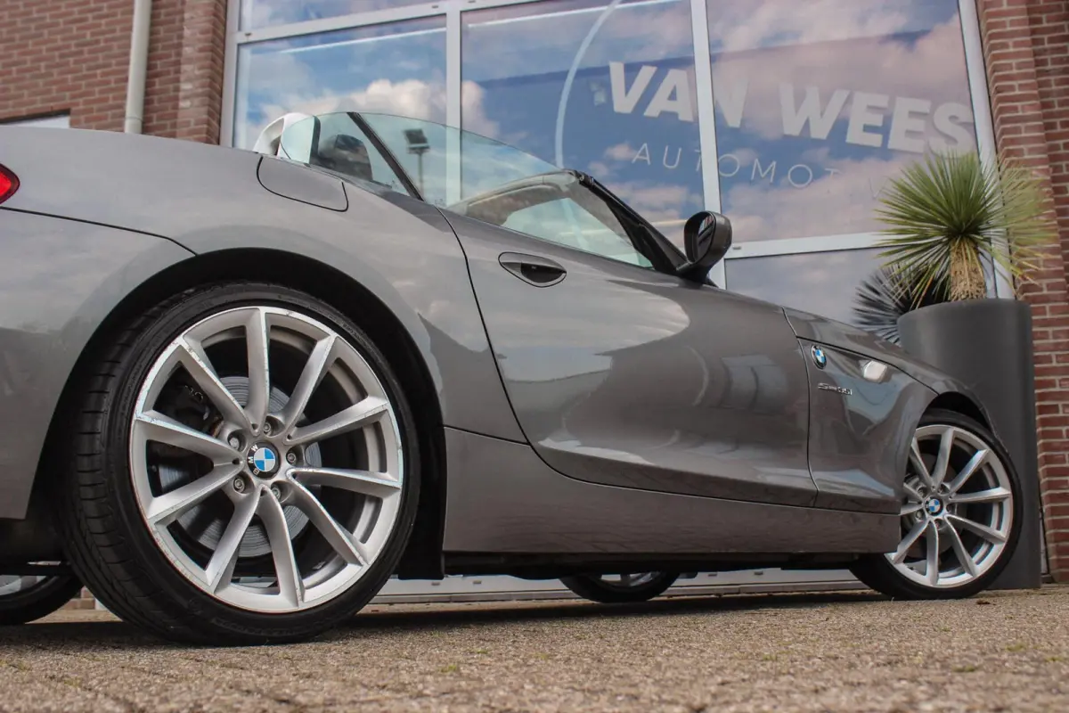 sDrive35i Executive | DCT | NL auto | M-onderstel | Keyless entry | HiFi audio | Cruise control | Stoelverwarming | Memory | Sportstuur | Navigatie Professional | PDC