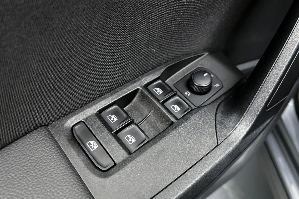 1.0 TSI FR DSG Xcellence Business Intense | Camera | Apple Carplay | Cruise control