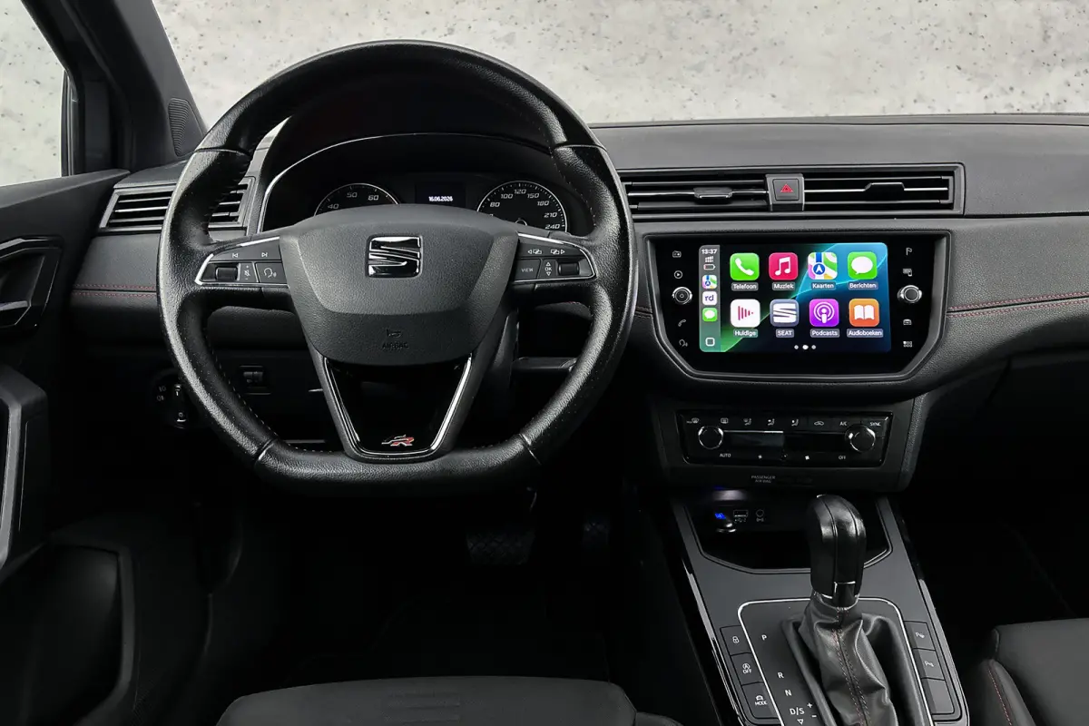 1.0 TSI FR DSG Xcellence Business Intense | Camera | Apple Carplay | Cruise control