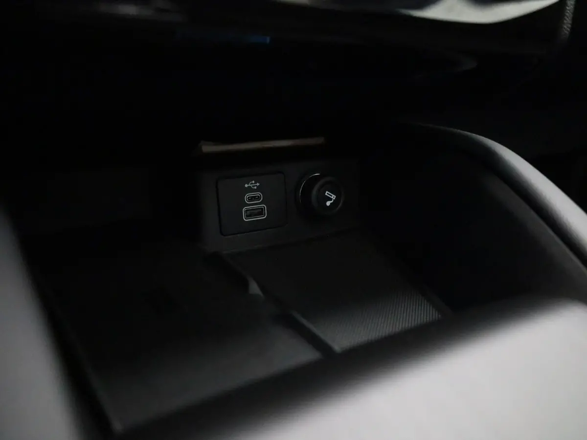 2.5 PHEV ST-Line X | Panoramadak | Virtual Cockpit | Head Up Display | Camera | LED Koplampen | Winter Pakket |