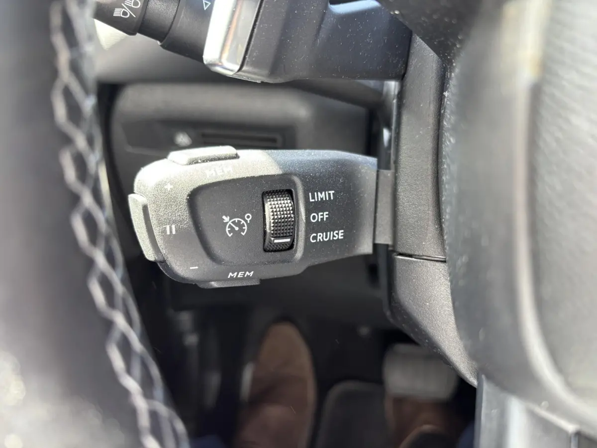 1.2 PureTech Performance Line+ | Leder | 360-graden camera | Stoelverwarming | Automaat | Climate Control | Cruise Control