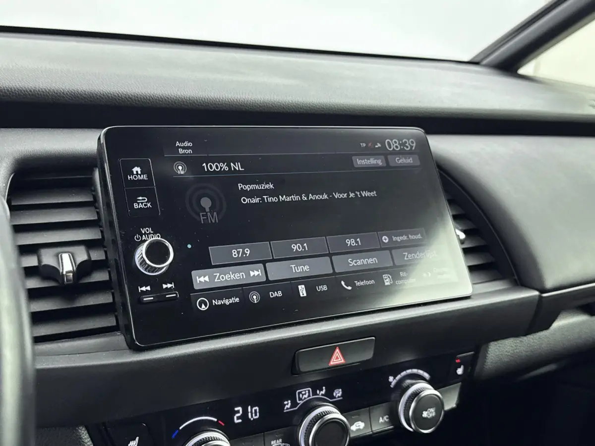 1.5 e:HEV Executive | ACC | Achteruitrijcamera | Stoel + Stuurverwarming | Lane Assist | Climate Control | Apple Carplay/Android Auto |