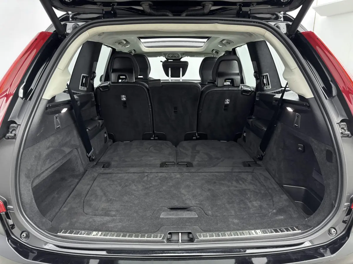2.0 T8 Recharge AWD Ultimate Dark | 7 PERSOONS | ELEK.STOEL | MASSAGE | STOELVERWARMING V+A | MEMORYSTOELEN | HARMAN KARDON | PANORAMADAK |