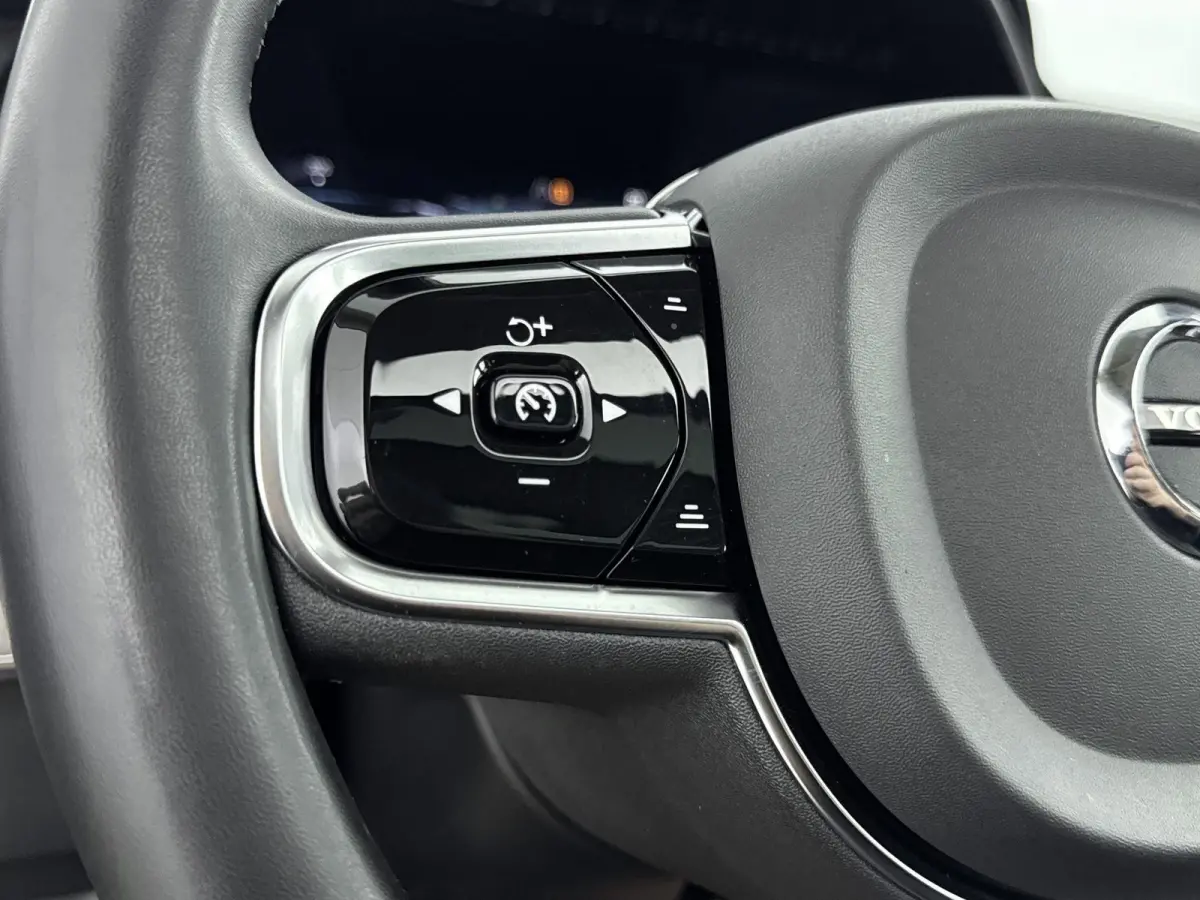 2.0 T8 Recharge AWD Ultimate Dark | 7 PERSOONS | ELEK.STOEL | MASSAGE | STOELVERWARMING V+A | MEMORYSTOELEN | HARMAN KARDON | PANORAMADAK |