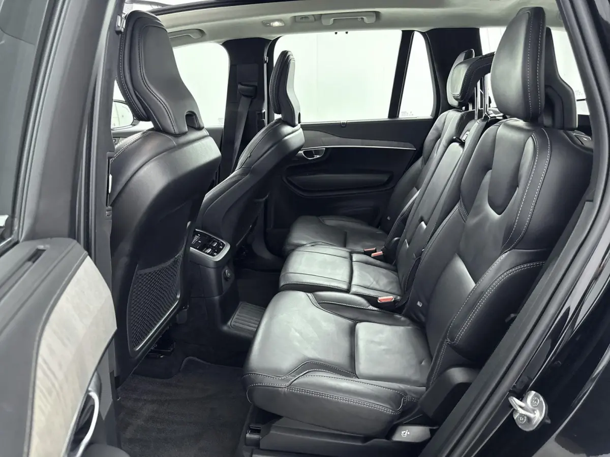 2.0 T8 Recharge AWD Ultimate Dark | 7 PERSOONS | ELEK.STOEL | MASSAGE | STOELVERWARMING V+A | MEMORYSTOELEN | HARMAN KARDON | PANORAMADAK |