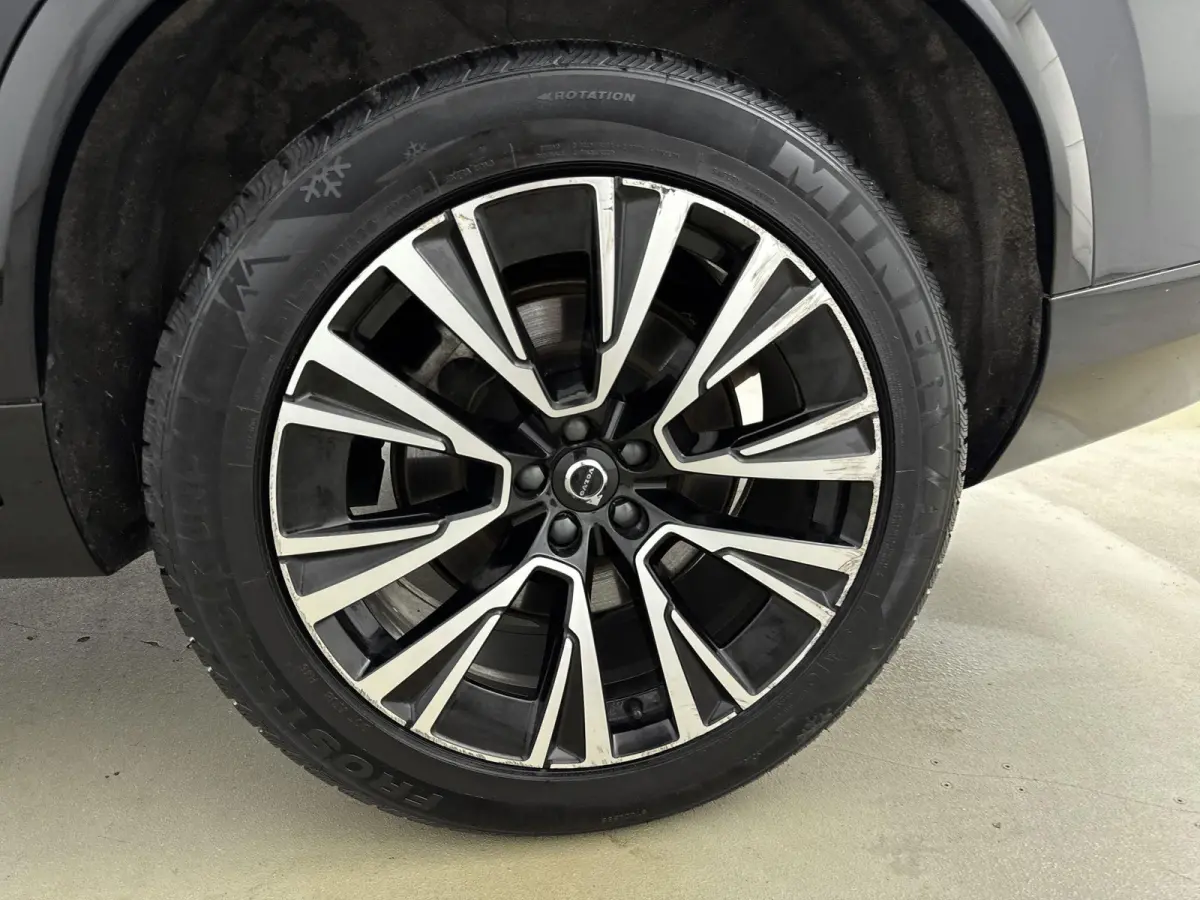 2.0 T8 Recharge AWD Ultimate Dark | 7 PERSOONS | ELEK.STOEL | MASSAGE | STOELVERWARMING V+A | MEMORYSTOELEN | HARMAN KARDON | PANORAMADAK |