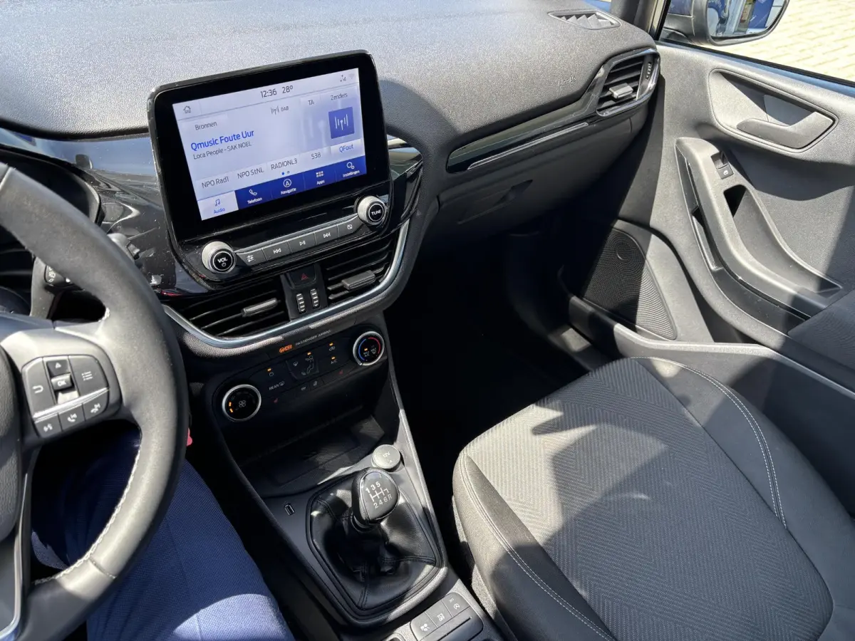 1.0 EcoBoost Connected | Stoel/stuur voorruitverwarming | Navigatie | Lichtmetalen velgen | Dealeronderhouden | Parkeersensoren