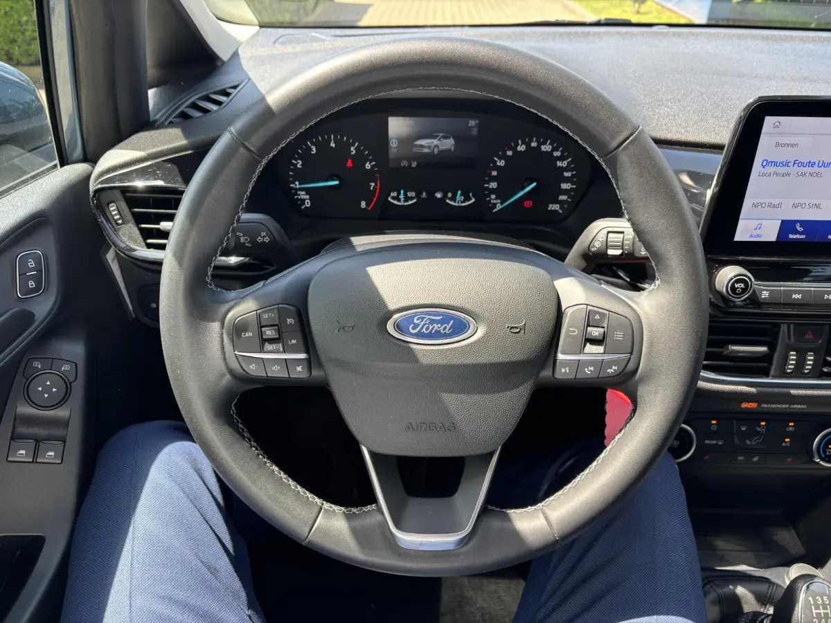 1.0 EcoBoost Connected | Stoel/stuur voorruitverwarming | Navigatie | Lichtmetalen velgen | Dealeronderhouden | Parkeersensoren