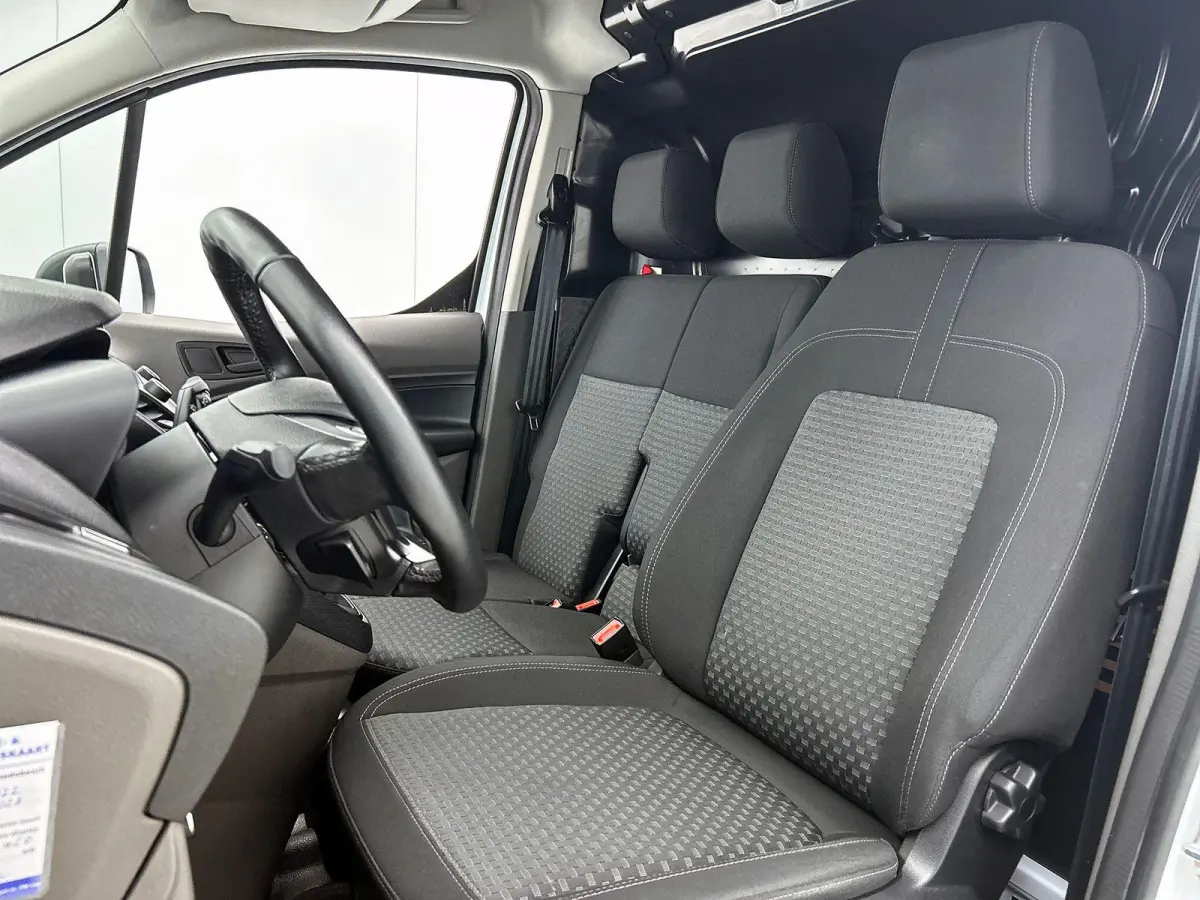 1.5 EcoBlue Automaat L2 Trend Navigatie Airco Parkeersensoren Cruise Control Camera DAB+