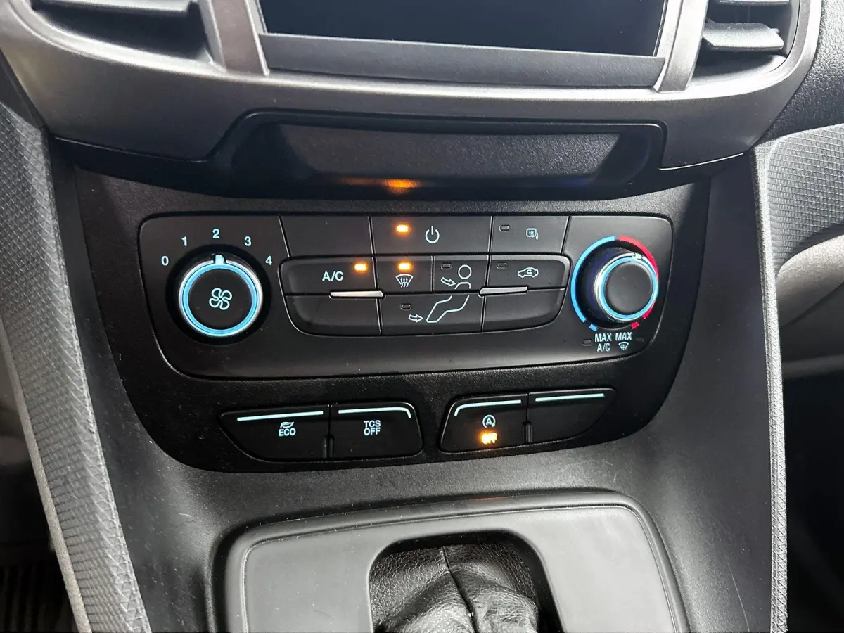1.5 EcoBlue Automaat L2 Trend Navigatie Airco Parkeersensoren Cruise Control Camera DAB+