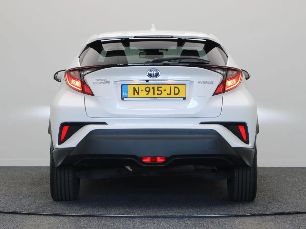 1.8 Hybrid Business Plus | Stoel en Stuurwielverwarming | Apple Carplay & Android Auto | Led Koplampen |