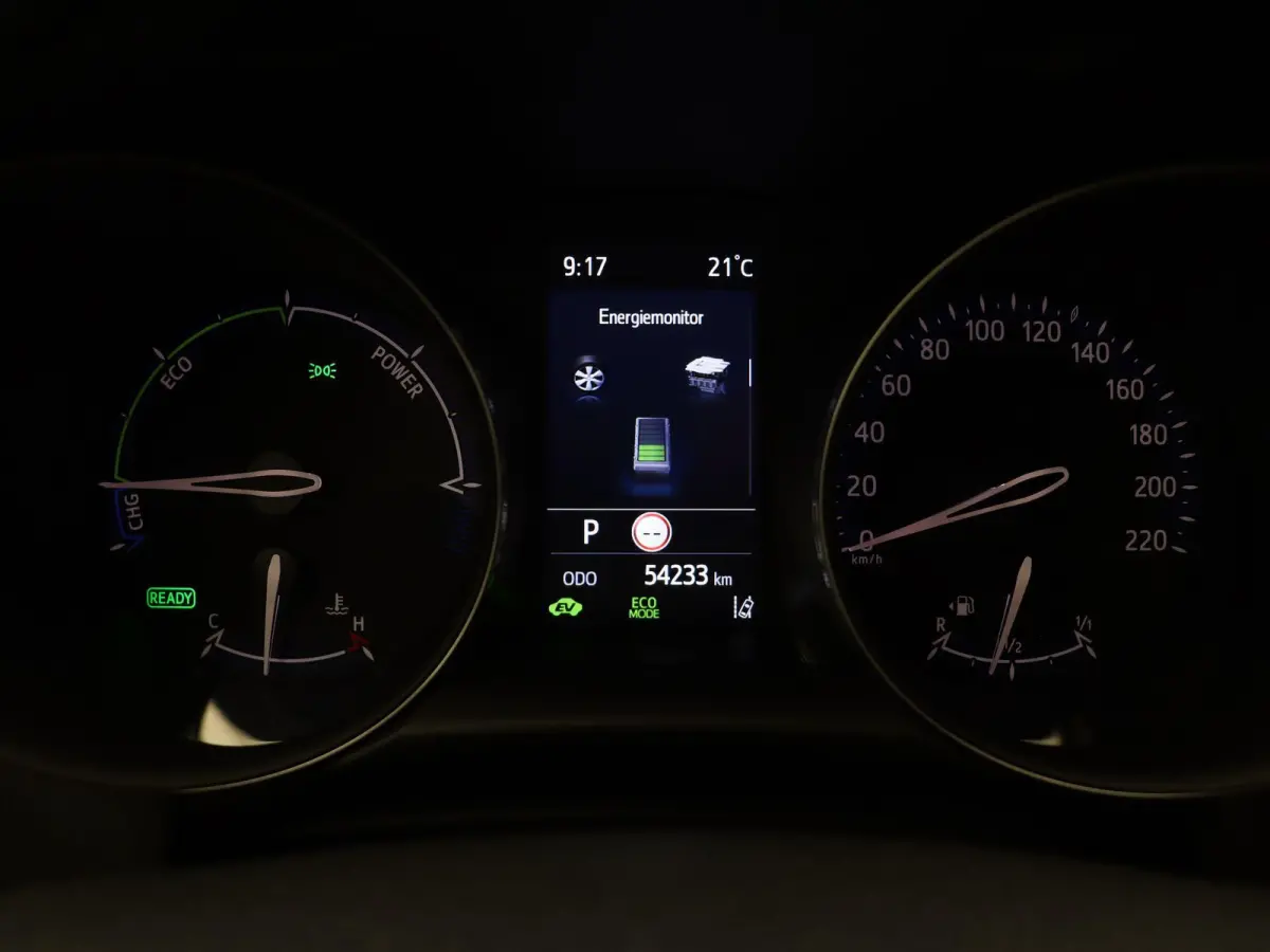 1.8 Hybrid Business Plus | Stoel en Stuurwielverwarming | Apple Carplay & Android Auto | Led Koplampen |