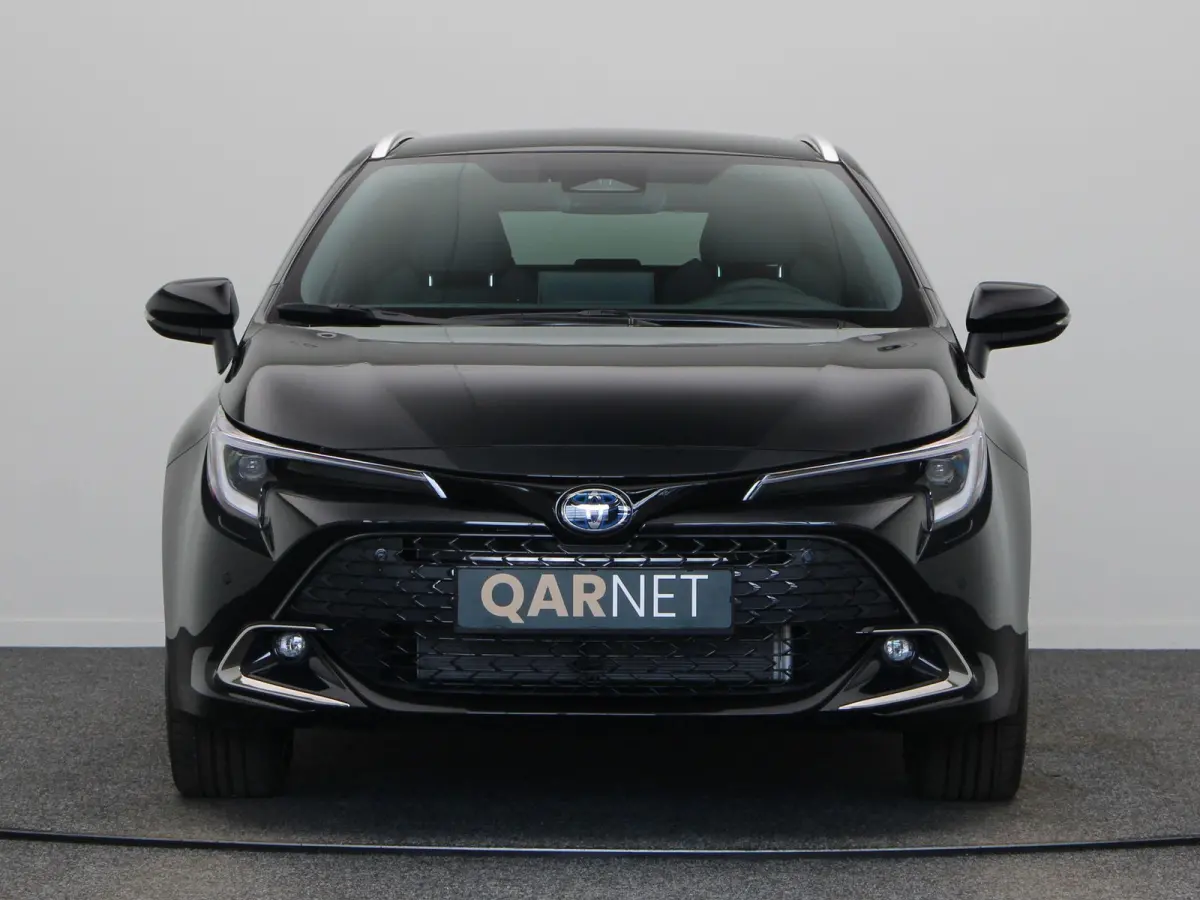 Hybrid 140 Dynamic | Stoel, Stuur en voorruitverwarming | Apple Carplay & Android Auto | Achteruitrijcamera |
