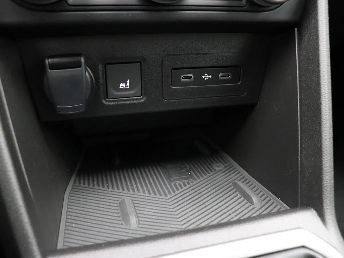 TCe 110pk limited edition | Climate control | Elek. handrem | Achteruitrijcamera | Cruise control |