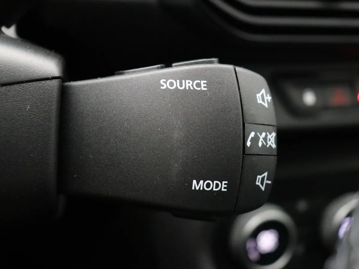TCe 110pk limited edition | Climate control | Elek. handrem | Achteruitrijcamera | Cruise control |