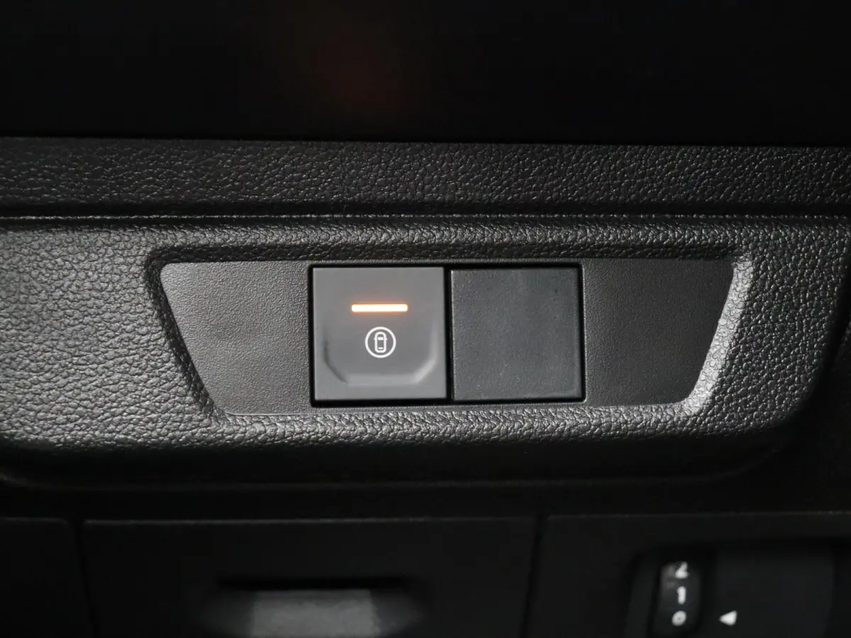 TCe 110pk limited edition | Climate control | Elek. handrem | Achteruitrijcamera | Cruise control |