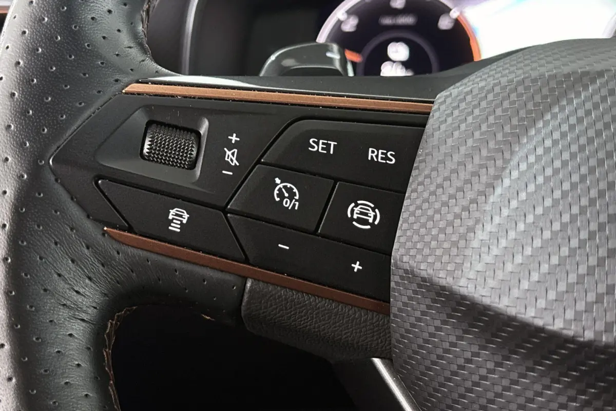 1.4 e-Hybrid Stoelverwarming Apple CarPlay Keyless Achteruitrijcamera