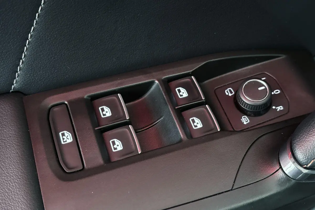 1.4 e-Hybrid Stoelverwarming Apple CarPlay Keyless Achteruitrijcamera