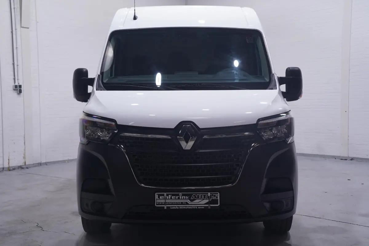 2.3 dCi 135 L3H2 Comfort Airco, Dodehoek Assist Cruise Control, Laadruimte Pakket, 3-Zits